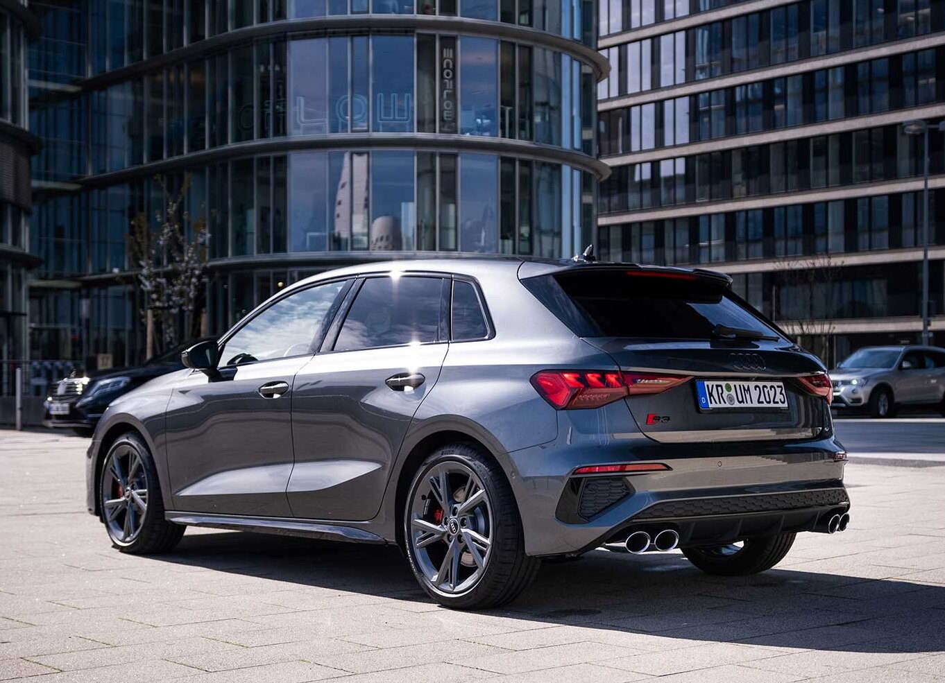 Grauer Audi S3 Sportback zur Miete bei Arndt – Audi S3 mieten